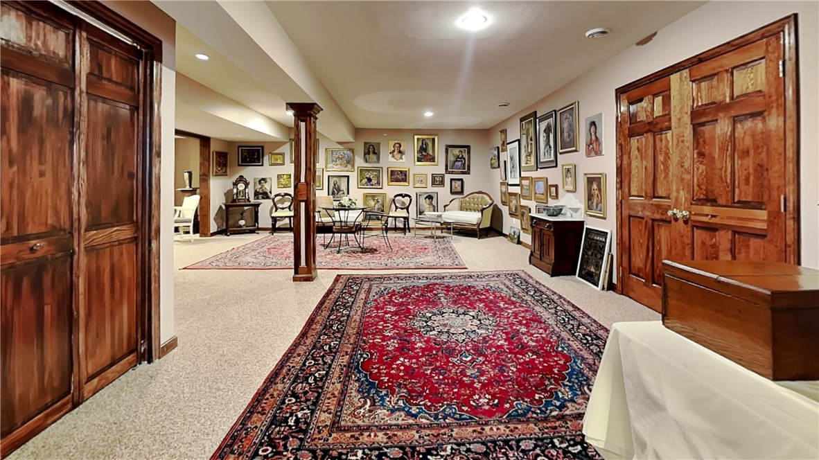 Ohio Twp, Pennsylvania 15143, United States, 4 Bedrooms Bedrooms, ,4 BathroomsBathrooms,Residential,Contingent,92008