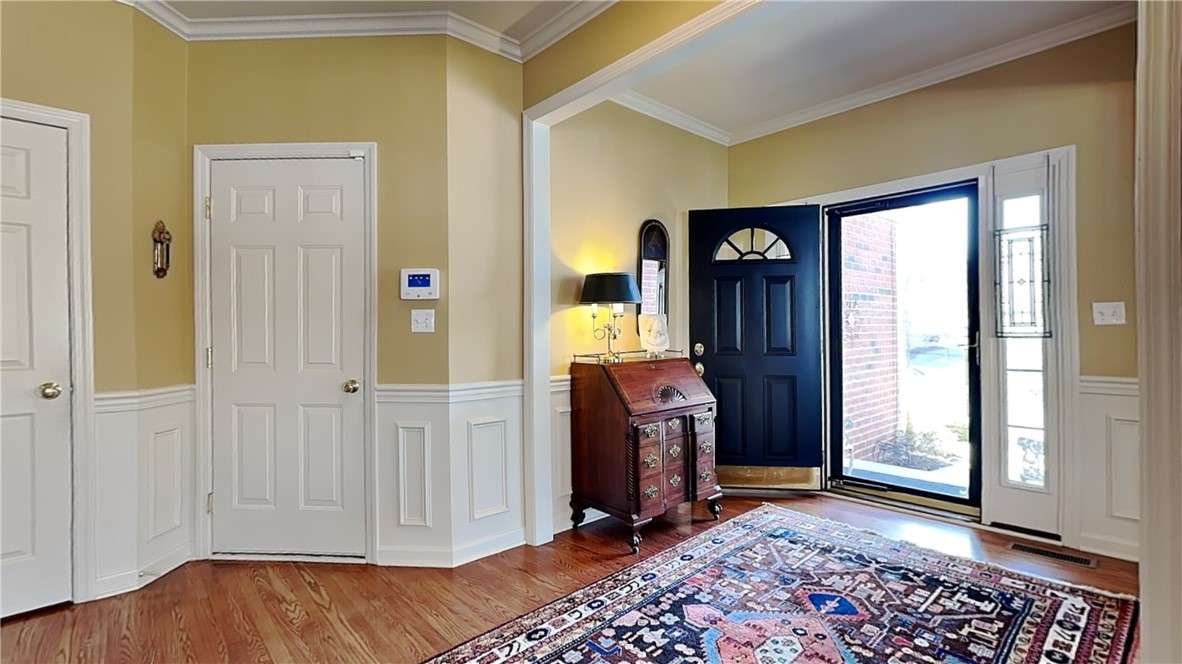 Ohio Twp, Pennsylvania 15143, United States, 4 Bedrooms Bedrooms, ,4 BathroomsBathrooms,Residential,Contingent,92008