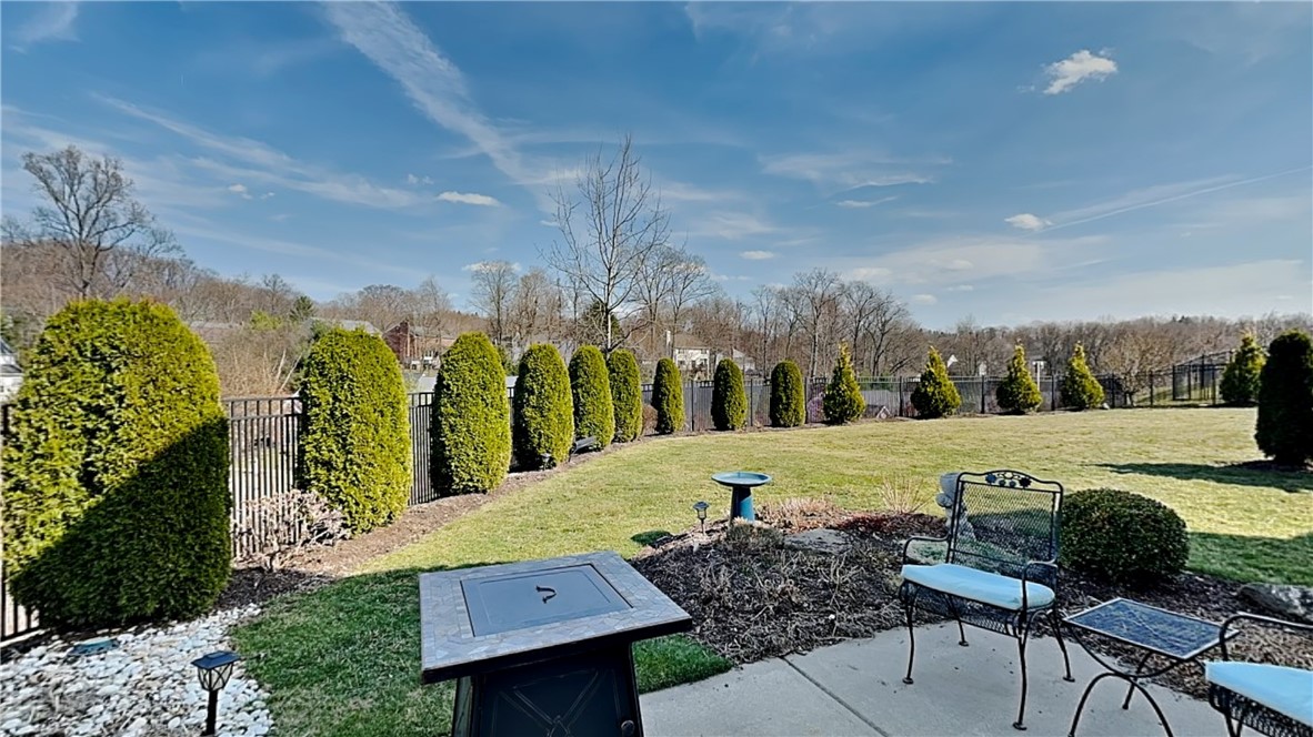 Ohio Twp, Pennsylvania 15143, United States, 4 Bedrooms Bedrooms, ,4 BathroomsBathrooms,Residential,Contingent,92008