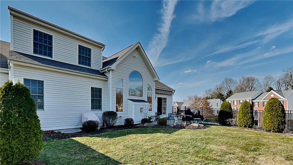 Ohio Twp, Pennsylvania 15143, United States, 4 Bedrooms Bedrooms, ,4 BathroomsBathrooms,Residential,Contingent,92008