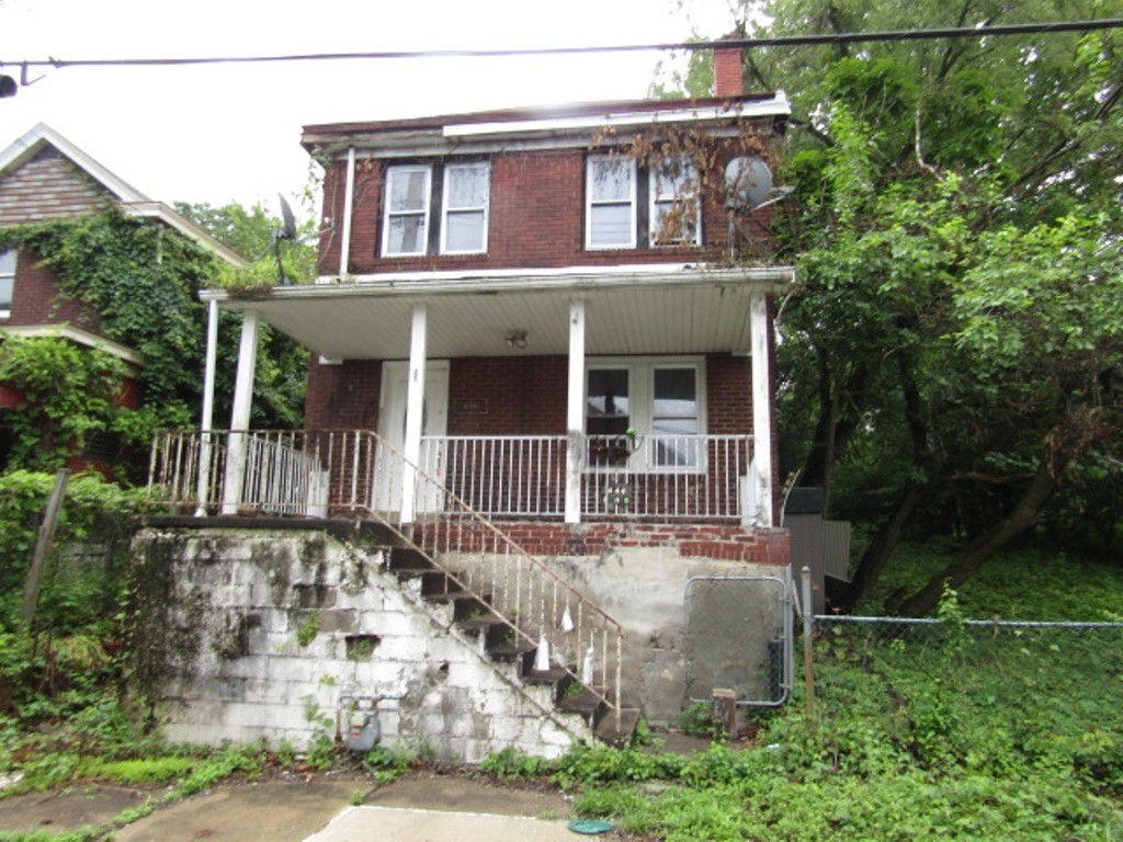 Photo 1 of 25 — 644 Paulson Ave, Lincoln Larimer, PA 15206