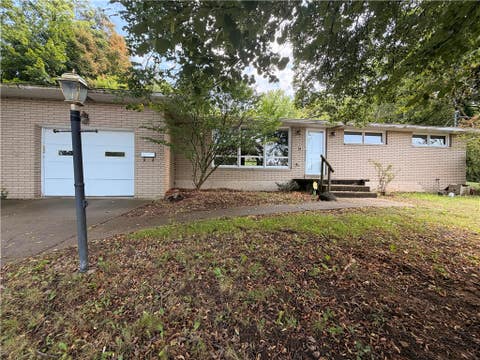 Homes For Sale - 708 Florida Ave Ave<br/> Jeannette, PA 15644