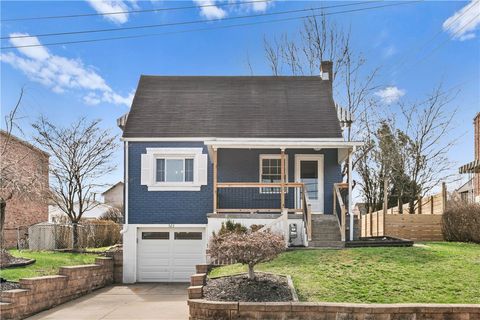 Photo of 523 Lincoln Ave, Carnegie, PA 15106 (MLS # 1745402)