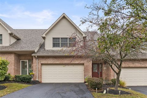 Photo of 306 Woodcrest Dr, Coraopolis, PA 15108 (MLS # 1745926)