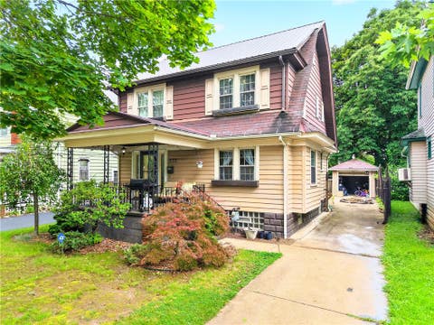 Homes For Sale - 222 W Sheridan Ave<br/> New Castle, PA 16105