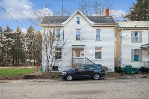 Photo of 122 Laird St, Greensburg, PA 15601 (MLS # 1735562)