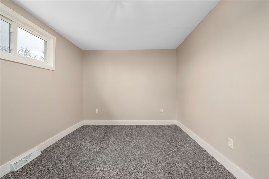 1122 Wade St, Aliquippa, Pennsylvania image 22