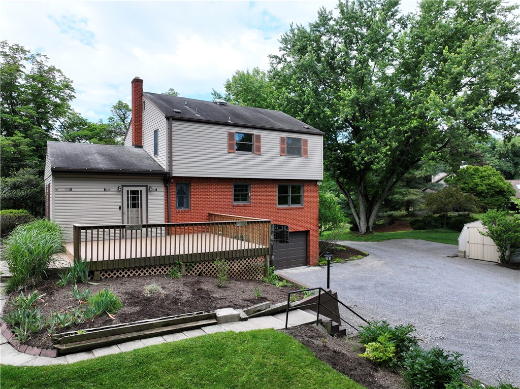 2261 Gray Ridge