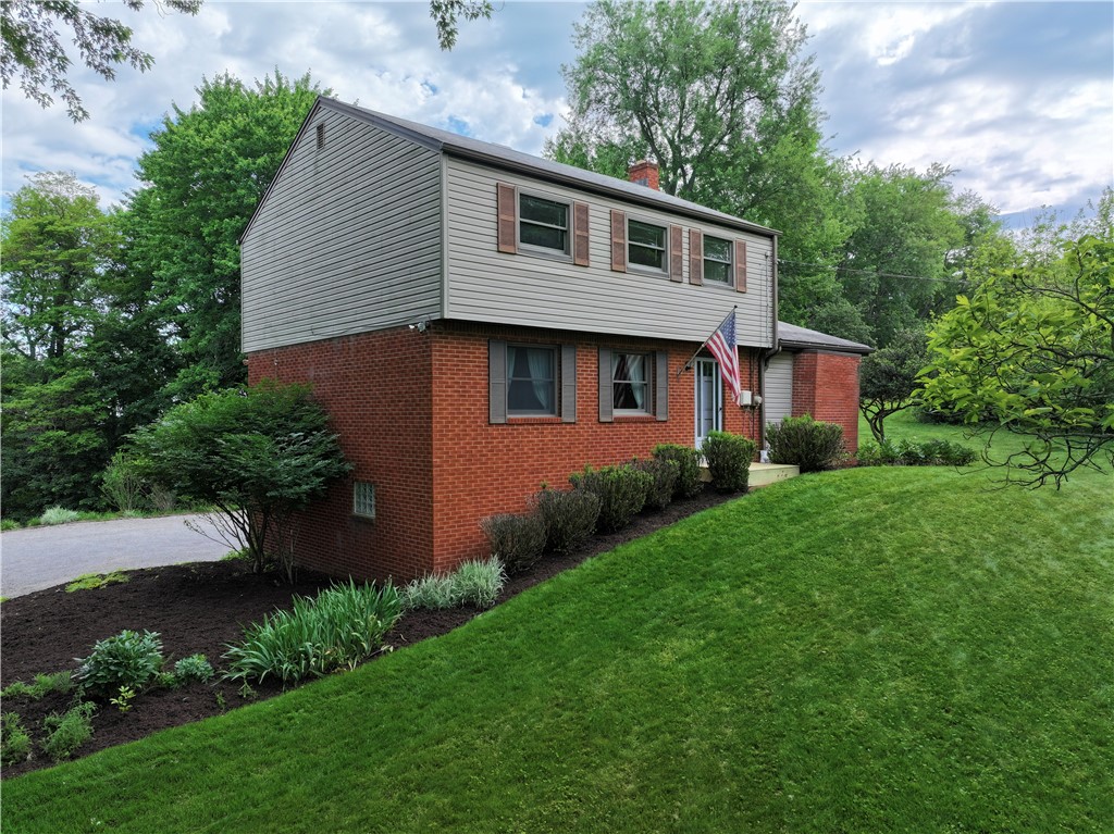 2261 Gray Ridge