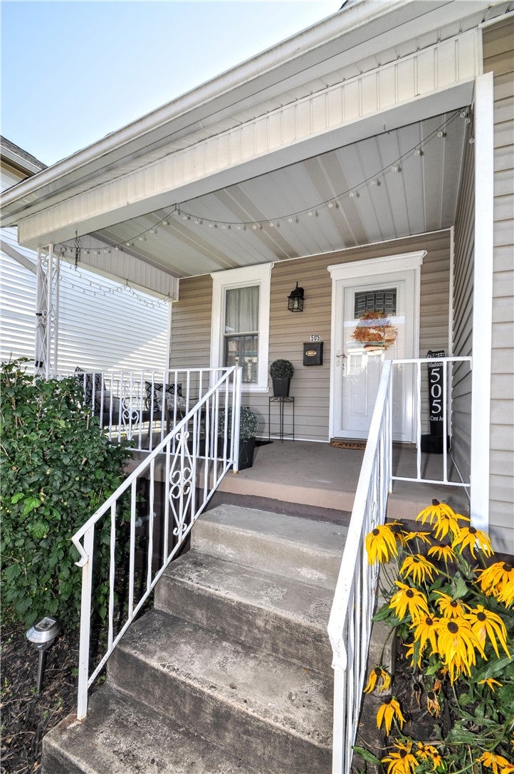 505 Crest Ave