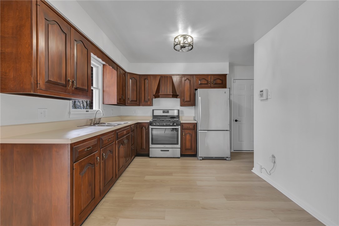 119 Chambers Dr Dr, Monaca, Pennsylvania image 3
