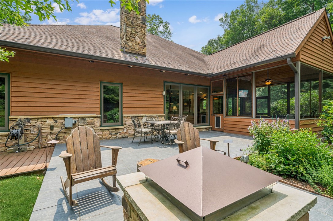 302 Pheasant Run Lane