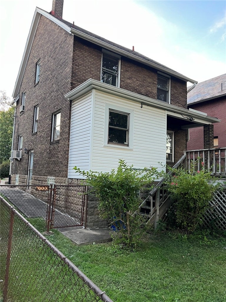3207 Shady Ave