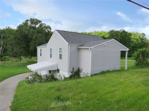Homes For Sale - 1337 State Route 980<br/> Cecil, PA 15317