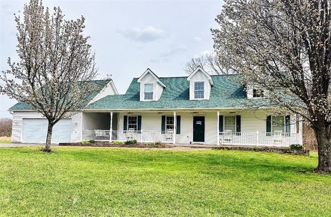 152 Killarney Rd Springfield Twp - FAY PA 15464
