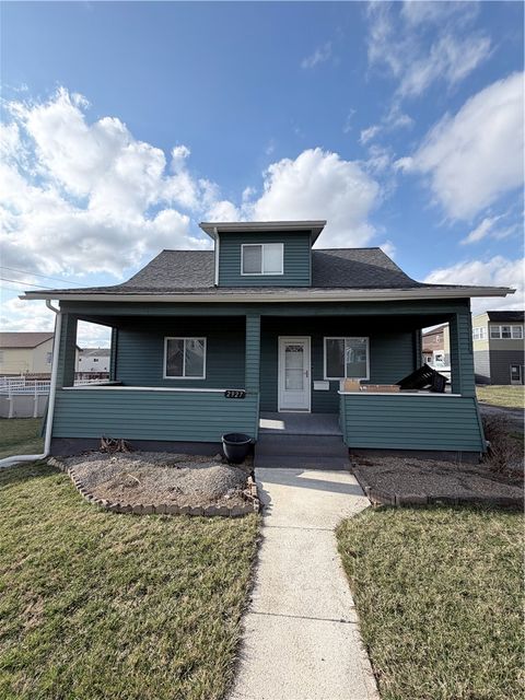 2927 State St White Oak PA 15131