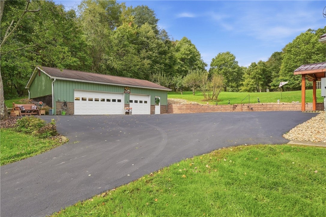309 Bombishi Rd