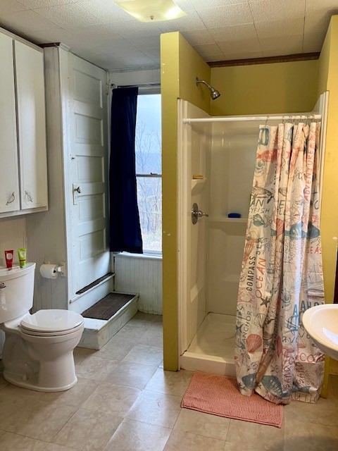 Johnstown, Pennsylvania 15902, United States, 5 Bedrooms Bedrooms, ,2 BathroomsBathrooms,Residential,Active,242106