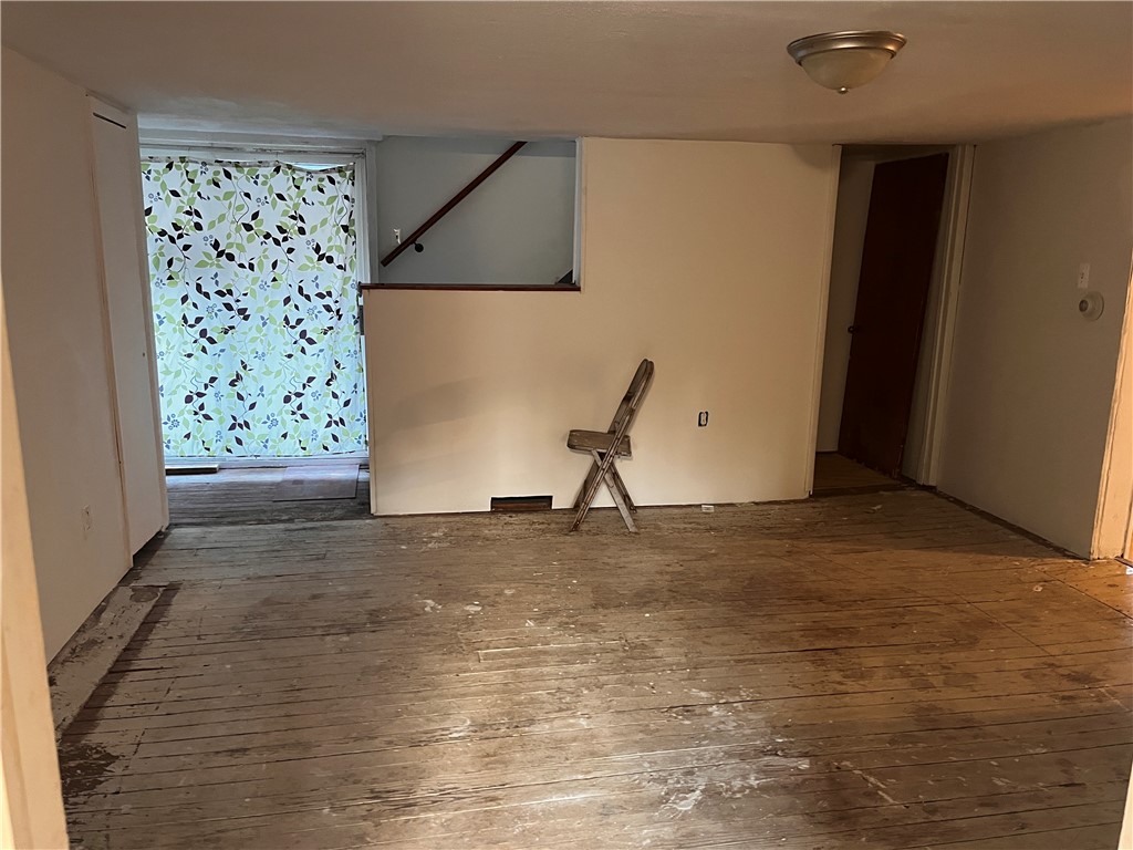 Houston, Pennsylvania 15342, United States, 2 Bedrooms Bedrooms, ,1 BathroomBathrooms,Residential,Active,255033