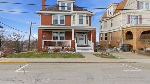 Photo of 1633 Hillsdale Ave, Pittsburgh, PA 15216 (MLS # 1737852)