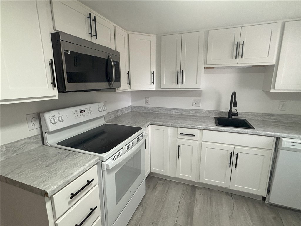 Penn Twp, Pennsylvania 15085, United States, 2 Bedrooms Bedrooms, ,1 BathroomBathrooms,Residential,Active,208414