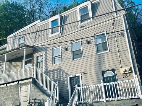 Photo of 1004 Fritz St, Pittsburgh, PA 15203 (MLS # 1763197)