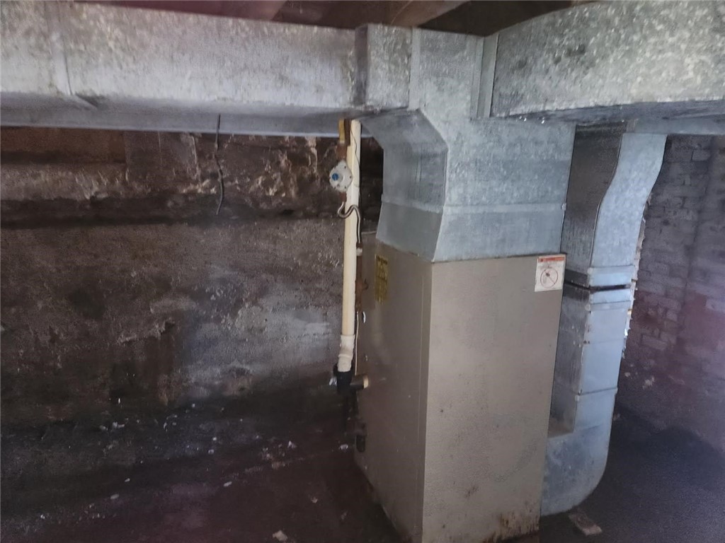 New Castle, Pennsylvania 16101, United States, 4 Bedrooms Bedrooms, ,2 BathroomsBathrooms,Residential,Pending,176269