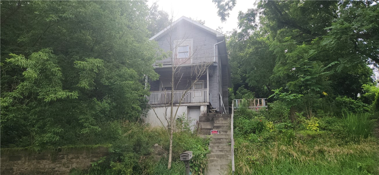 New Castle, Pennsylvania 16101, United States, 4 Bedrooms Bedrooms, ,2 BathroomsBathrooms,Residential,Pending,176269