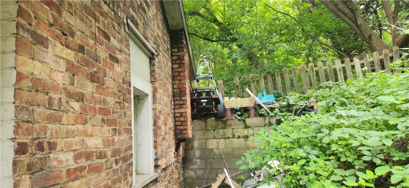 New Castle, Pennsylvania 16101, United States, 4 Bedrooms Bedrooms, ,2 BathroomsBathrooms,Residential,Pending,176269