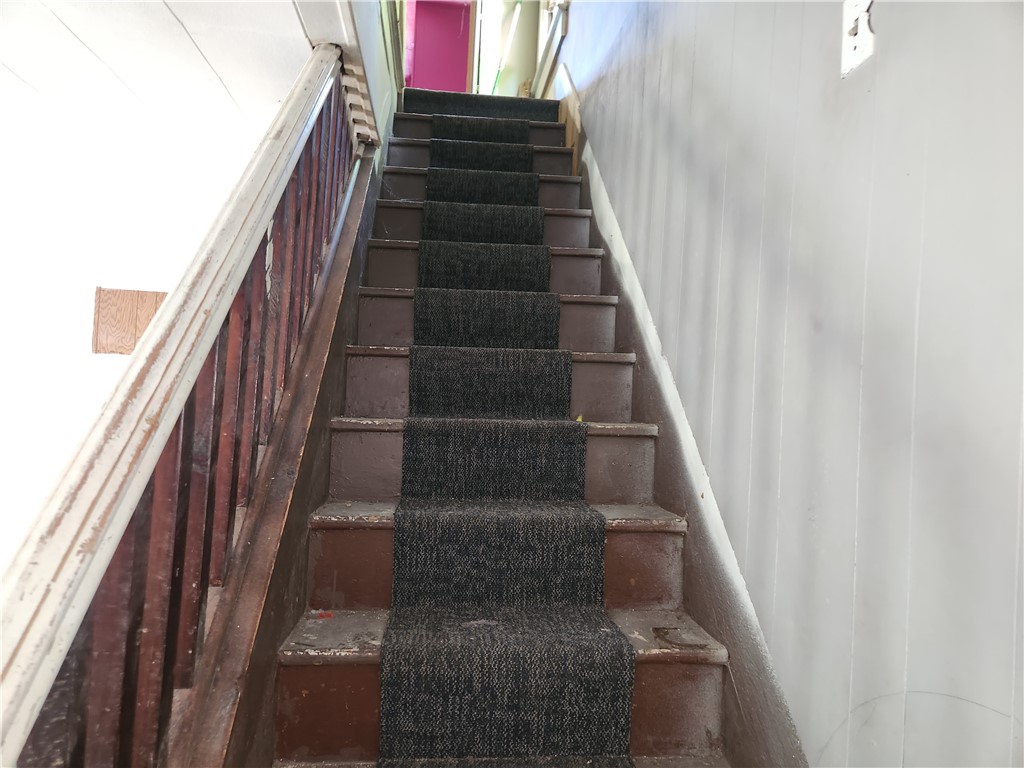 New Castle, Pennsylvania 16101, United States, 4 Bedrooms Bedrooms, ,2 BathroomsBathrooms,Residential,Pending,176269