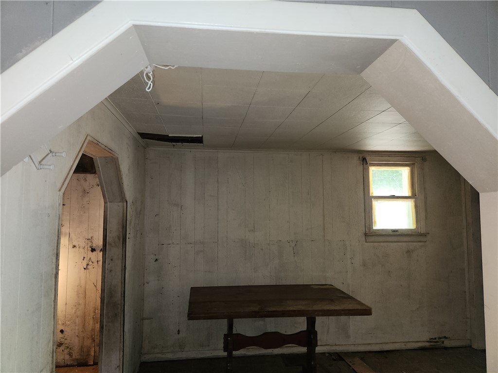 New Castle, Pennsylvania 16101, United States, 4 Bedrooms Bedrooms, ,2 BathroomsBathrooms,Residential,Pending,176269