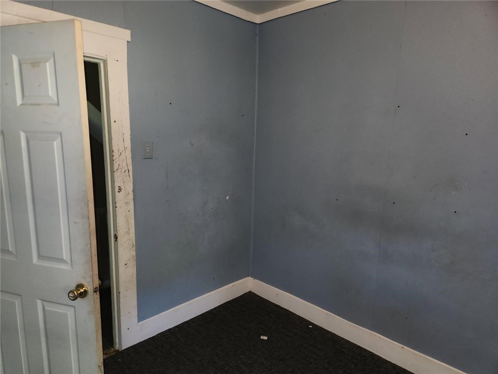 New Castle, Pennsylvania 16101, United States, 4 Bedrooms Bedrooms, ,2 BathroomsBathrooms,Residential,Pending,176269