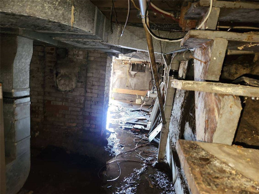 New Castle, Pennsylvania 16101, United States, 4 Bedrooms Bedrooms, ,2 BathroomsBathrooms,Residential,Pending,176269