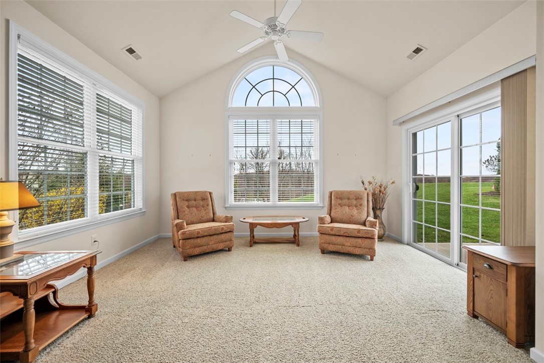 Ohio Twp, Pennsylvania 15143, United States, 2 Bedrooms Bedrooms, ,2 BathroomsBathrooms,Residential,Active,102309