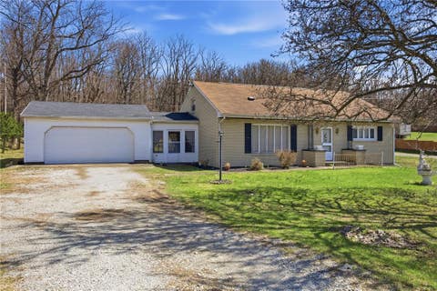 Townhouse For Sale - 562 Pa-66<br/> Washington, PA 15613