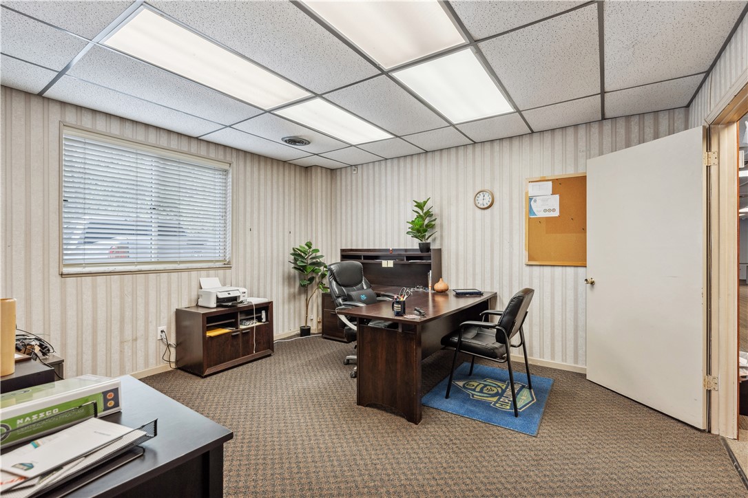 Castle Shannon, Pennsylvania 15234, United States, ,Commercial,Contingent,120281