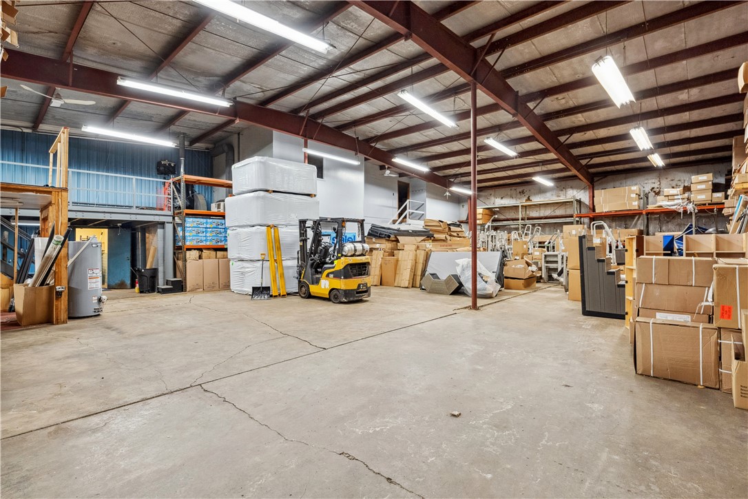 Castle Shannon, Pennsylvania 15234, United States, ,Commercial,Contingent,120281