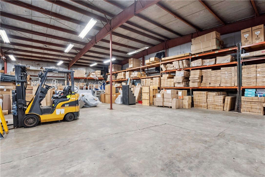 Castle Shannon, Pennsylvania 15234, United States, ,Commercial,Contingent,120281