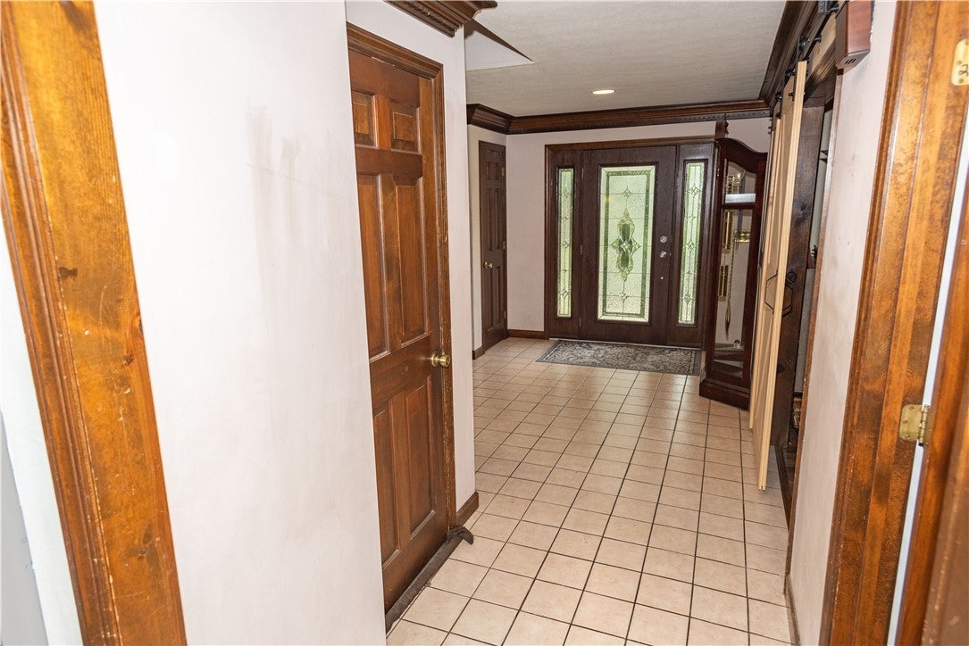 302 High Oaks Ct