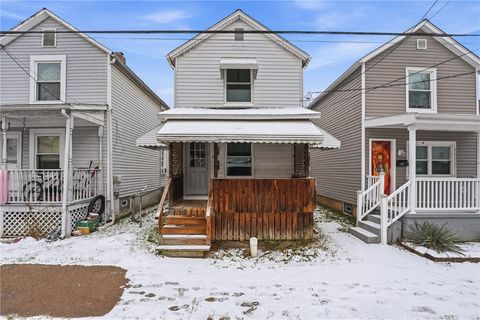 Photo of 315 Mitchell Ave, Butler, PA 16001 (MLS # 1736991)