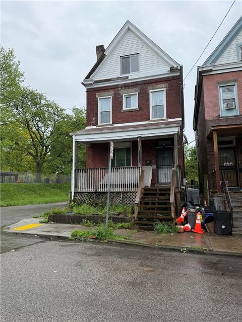 810 N Lang Ave Homewood-Brushton PA 15208