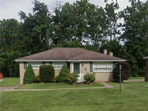 Photo of 1700 Craig Dr, Irwin, PA 15642 (MLS # 1747190)