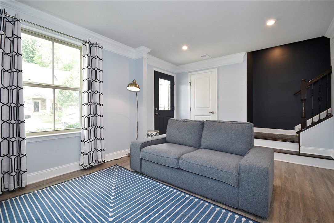 456 Fairmont Dr