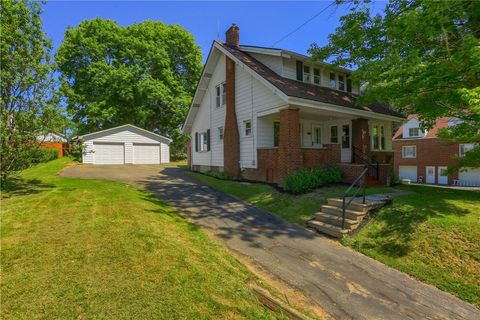 Photo of 1919 Mercer Rd, Ellwood City, PA 16117 (MLS # 1758217)