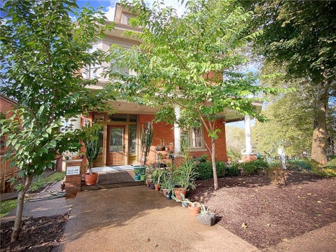 Photo for 443 E 10th Ave