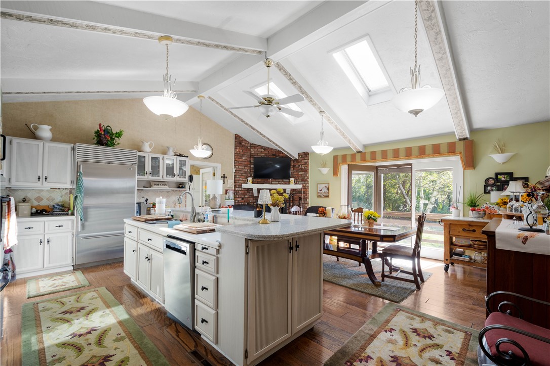 Jefferson Hills, Pennsylvania 15025, United States, 4 Bedrooms Bedrooms, ,4 BathroomsBathrooms,Residential,Active,229113