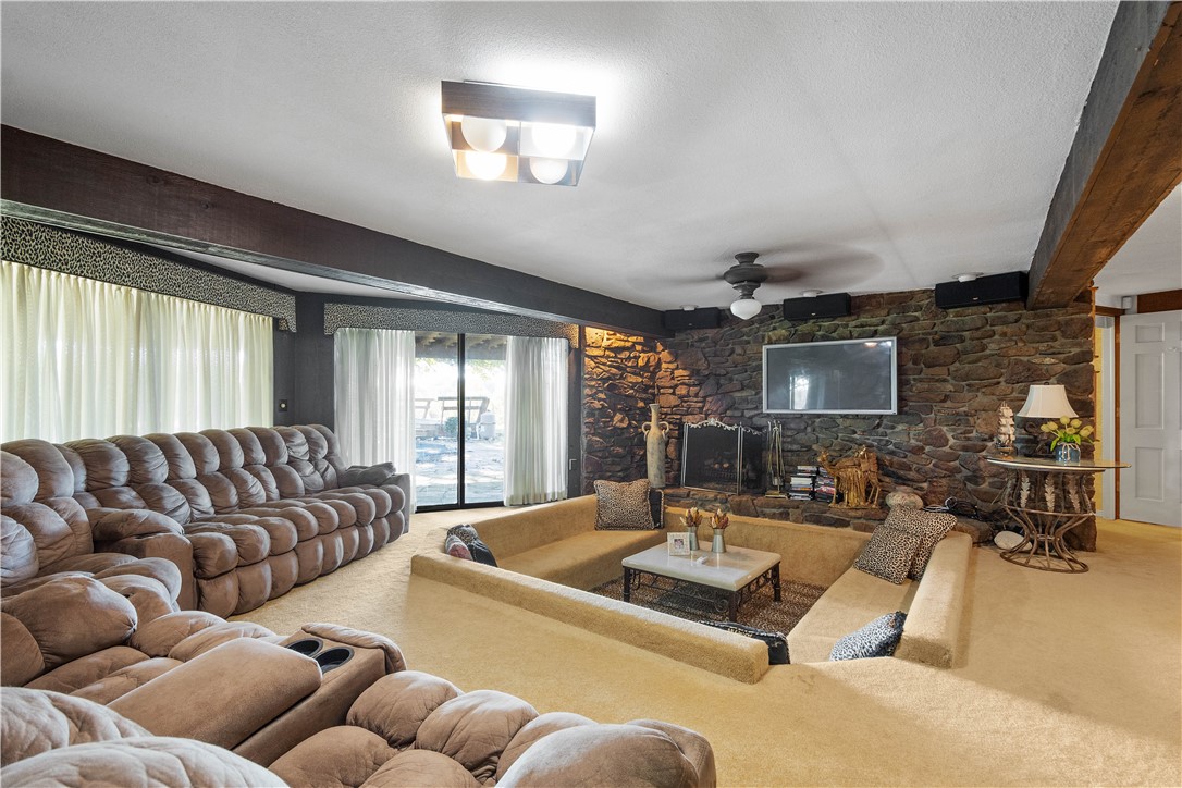 Jefferson Hills, Pennsylvania 15025, United States, 4 Bedrooms Bedrooms, ,4 BathroomsBathrooms,Residential,Active,229113