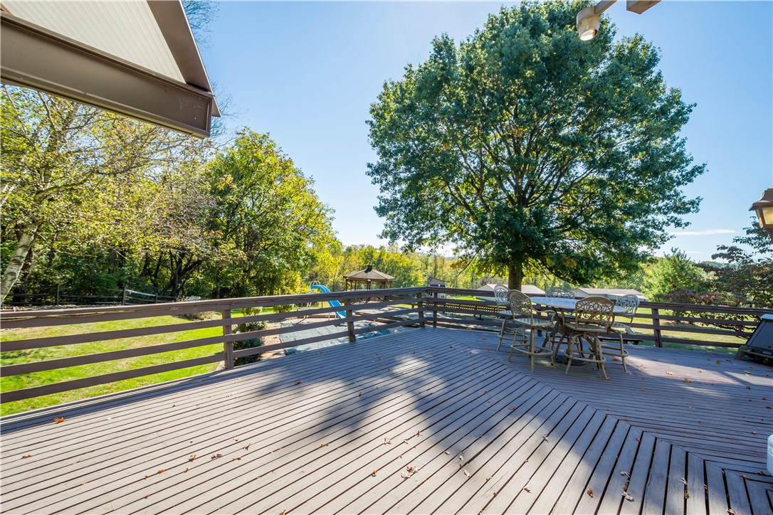 Jefferson Hills, Pennsylvania 15025, United States, 4 Bedrooms Bedrooms, ,4 BathroomsBathrooms,Residential,Active,229113