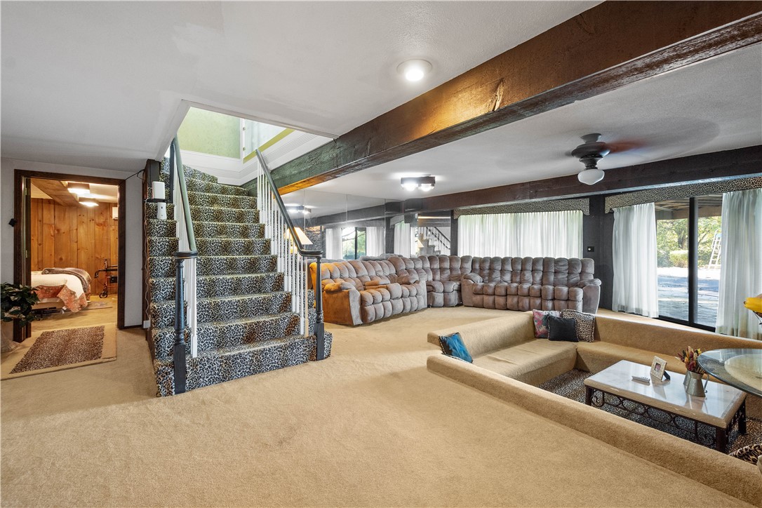 Jefferson Hills, Pennsylvania 15025, United States, 4 Bedrooms Bedrooms, ,4 BathroomsBathrooms,Residential,Active,229113