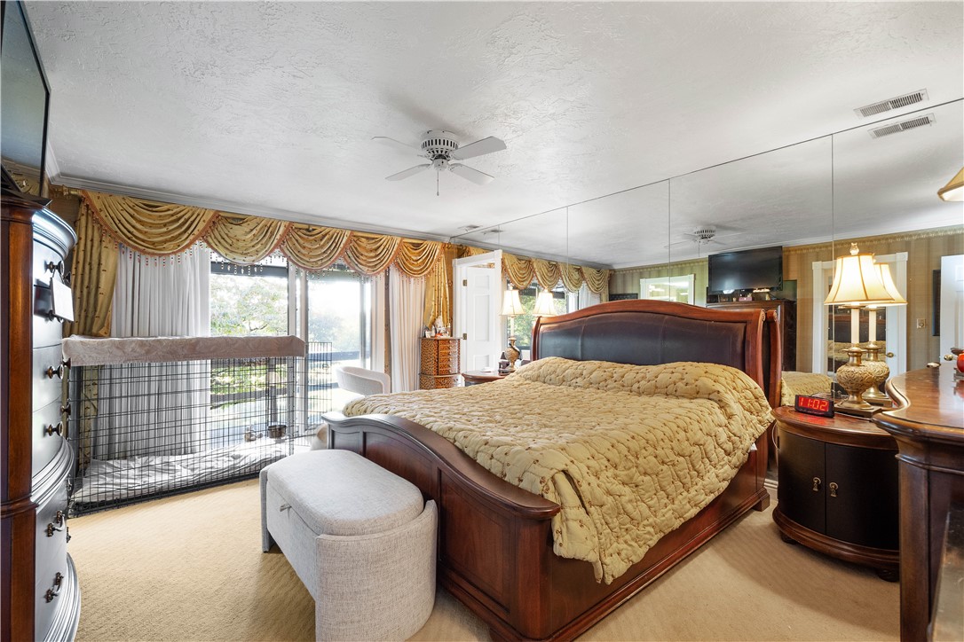 Jefferson Hills, Pennsylvania 15025, United States, 4 Bedrooms Bedrooms, ,4 BathroomsBathrooms,Residential,Active,229113